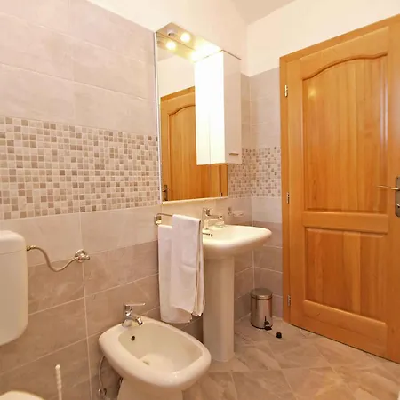 With A - C In Rovinj-istrien 11887 Appartement