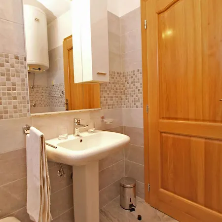 With A - C In Rovinj-istrien 11887 Appartement
